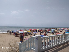 estudio wifi baño 1 sofá cama doble piscina playa 100mts